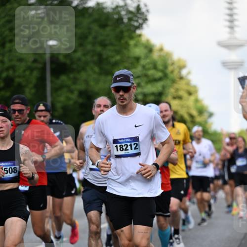 29.06.2025 - hella hamburg halbmarathon Dr. Thomas Lammeyer http://msf.ph/oto/8511166 29.06.2025 10:00:32 Kennedybrücke 1460, 1496, 1537, 1628, 1877, 2013, 2082, 2083, 2208, 2340, 2378, 2771, 2839, 2869, 2878, 2996, 3256, 3310, 3426, 4065, 4377, 4404, 4635, 4833, 4967, 5169, 5194, 5482, 5839, 6286, 6309, 6377, 6511, 6512, 6561, 6562, 7383, 7475, 8112, 8261, 8313, 8335, 8361, 8514, 8572, 8587, 8618, 8661, 8710, 8863, 8921, 8996, 9082, 9497, 9537, 9597, 9638, 9752, 9820, 10189, 10371, 10508, 10859, 11018, 11124, 11231, 11429 meine-sportfotos.de