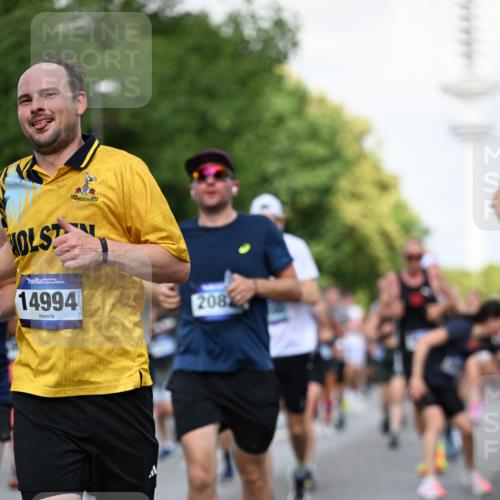 29.06.2025 - hella hamburg halbmarathon Dr. Thomas Lammeyer http://msf.ph/oto/8511205 29.06.2025 10:00:35 Kennedybrücke 1460, 1496, 1537, 1628, 1833, 1877, 2013, 2082, 2083, 2208, 2340, 2378, 2396, 2771, 2839, 2869, 2878, 2996, 3310, 3426, 3575, 4065, 4377, 4404, 4635, 4833, 4967, 5169, 5194, 5482, 5839, 6286, 6309, 6377, 6561, 6562, 7383, 7475, 8112, 8261, 8313, 8361, 8514, 8572, 8587, 8618, 8661, 8710, 8863, 8921, 8996, 9082, 9497, 9537, 9597, 9638, 9752, 9820, 9876, 10189, 10371, 10508, 10859, 11018, 11231, 11429 meine-sportfotos.de