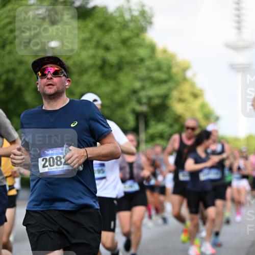 29.06.2025 - hella hamburg halbmarathon Dr. Thomas Lammeyer http://msf.ph/oto/8511215 29.06.2025 10:00:36 Kennedybrücke 1381, 1460, 1496, 1537, 1628, 1833, 1877, 2013, 2082, 2083, 2208, 2340, 2378, 2396, 2771, 2839, 2869, 2878, 2996, 3310, 3426, 3575, 4065, 4377, 4404, 4635, 4833, 4967, 5169, 5194, 5839, 6286, 6309, 6377, 6561, 6562, 7383, 7475, 8112, 8261, 8313, 8361, 8514, 8572, 8587, 8618, 8661, 8710, 8863, 8921, 8996, 9082, 9497, 9537, 9597, 9752, 9820, 9876, 10189, 10371, 10508, 10859, 11018, 11231, 11429 meine-sportfotos.de