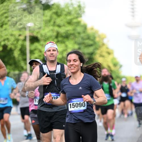29.06.2025 - hella hamburg halbmarathon Dr. Thomas Lammeyer http://msf.ph/oto/8511260 29.06.2025 10:00:40 Kennedybrücke 1381, 1460, 1496, 1537, 1833, 1877, 2013, 2074, 2082, 2111, 2208, 2340, 2378, 2396, 2771, 2839, 2869, 2878, 2996, 3310, 3426, 3575, 3652, 4065, 4377, 4635, 4833, 4897, 4967, 5169, 5194, 5839, 6286, 6309, 6377, 6561, 6562, 7383, 7475, 8112, 8261, 8313, 8361, 8514, 8572, 8587, 8618, 8661, 8710, 8863, 8996, 9082, 9497, 9537, 9752, 9820, 9876, 9985, 10189, 10371, 10508, 10859, 11018, 11429 meine-sportfotos.de