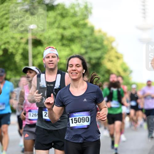 29.06.2025 - hella hamburg halbmarathon Dr. Thomas Lammeyer http://msf.ph/oto/8511263 29.06.2025 10:00:40 Kennedybrücke 1381, 1460, 1496, 1537, 1833, 1877, 2013, 2074, 2082, 2111, 2208, 2340, 2378, 2396, 2771, 2839, 2869, 2878, 2996, 3310, 3426, 3575, 3652, 4065, 4377, 4635, 4833, 4897, 4967, 5169, 5194, 5839, 6286, 6309, 6377, 6561, 6562, 7383, 7475, 8112, 8261, 8313, 8361, 8514, 8572, 8587, 8618, 8661, 8710, 8863, 8996, 9082, 9497, 9537, 9752, 9820, 9876, 9985, 10189, 10371, 10508, 10859, 11018, 11429 meine-sportfotos.de