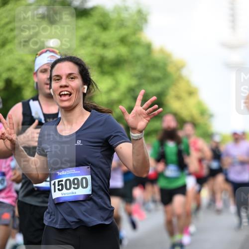 29.06.2025 - hella hamburg halbmarathon Dr. Thomas Lammeyer http://msf.ph/oto/8511271 29.06.2025 10:00:40 Kennedybrücke 1381, 1460, 1496, 1537, 1833, 1877, 2013, 2074, 2082, 2111, 2208, 2340, 2378, 2396, 2771, 2839, 2869, 2878, 2996, 3310, 3426, 3575, 3652, 4065, 4377, 4635, 4833, 4897, 4967, 5169, 5194, 5839, 6286, 6309, 6377, 6561, 6562, 7383, 7475, 8112, 8261, 8313, 8361, 8514, 8572, 8587, 8618, 8661, 8710, 8863, 8996, 9082, 9497, 9537, 9752, 9820, 9876, 9985, 10189, 10371, 10508, 10859, 11018, 11429 meine-sportfotos.de