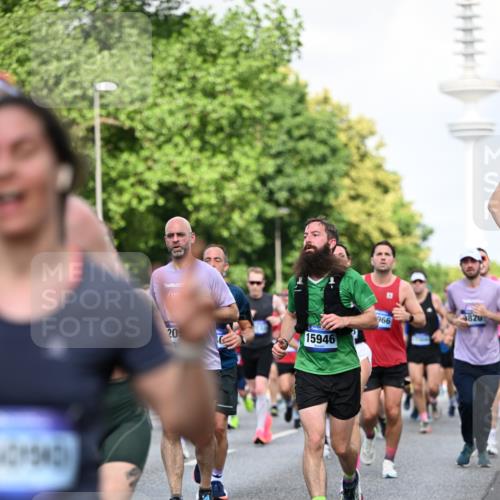 29.06.2025 - hella hamburg halbmarathon Dr. Thomas Lammeyer http://msf.ph/oto/8511276 29.06.2025 10:00:41 Kennedybrücke 1381, 1460, 1496, 1537, 1833, 1877, 2013, 2074, 2082, 2111, 2208, 2340, 2378, 2396, 2771, 2839, 2869, 2878, 2996, 3310, 3426, 3575, 3652, 4065, 4635, 4833, 4897, 4967, 5169, 5194, 5839, 6286, 6309, 6377, 6561, 6562, 7383, 7475, 8112, 8261, 8313, 8361, 8514, 8572, 8587, 8618, 8661, 8710, 8863, 8996, 9082, 9497, 9537, 9752, 9820, 9876, 9985, 10189, 10371, 10508, 10859, 11018, 11429 meine-sportfotos.de