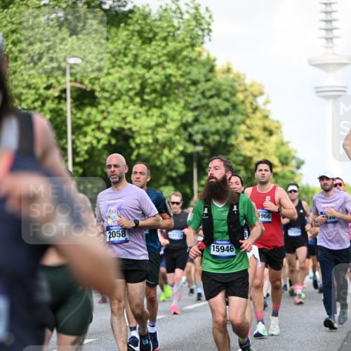 29.06.2025 - hella hamburg halbmarathon Dr. Thomas Lammeyer http://msf.ph/oto/8511280 29.06.2025 10:00:41 Kennedybrücke 1381, 1460, 1496, 1537, 1833, 1877, 2013, 2074, 2082, 2111, 2208, 2340, 2378, 2396, 2771, 2839, 2869, 2878, 2996, 3310, 3426, 3575, 3652, 4065, 4635, 4833, 4897, 4967, 5169, 5194, 5839, 6286, 6309, 6377, 6561, 6562, 7383, 7475, 8112, 8261, 8313, 8361, 8514, 8572, 8587, 8618, 8661, 8710, 8863, 8996, 9082, 9497, 9537, 9752, 9820, 9876, 9985, 10189, 10371, 10508, 10859, 11018, 11429 meine-sportfotos.de