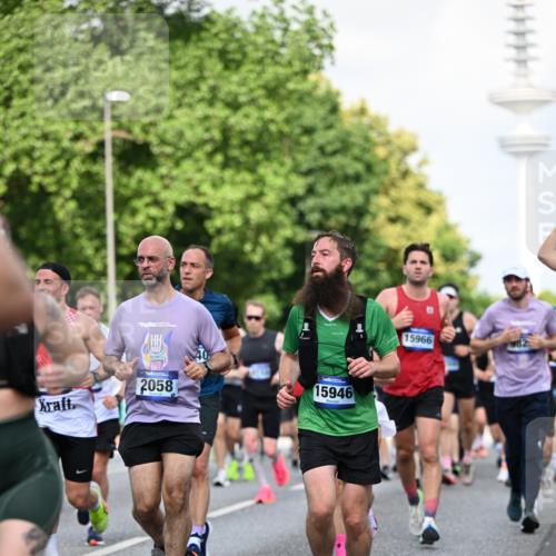 29.06.2025 - hella hamburg halbmarathon Dr. Thomas Lammeyer http://msf.ph/oto/8511290 29.06.2025 10:00:41 Kennedybrücke 1381, 1460, 1496, 1537, 1833, 1877, 2013, 2074, 2082, 2111, 2208, 2340, 2378, 2396, 2771, 2839, 2869, 2878, 2996, 3310, 3426, 3575, 3652, 4065, 4635, 4833, 4897, 4967, 5169, 5194, 5839, 6286, 6309, 6377, 6561, 6562, 7383, 7475, 8112, 8261, 8313, 8361, 8514, 8572, 8587, 8618, 8661, 8710, 8863, 8996, 9082, 9497, 9537, 9752, 9820, 9876, 9985, 10189, 10371, 10508, 10859, 11018, 11429 meine-sportfotos.de