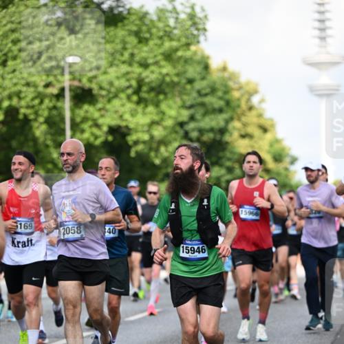 29.06.2025 - hella hamburg halbmarathon Dr. Thomas Lammeyer http://msf.ph/oto/8511296 29.06.2025 10:00:41 Kennedybrücke 1381, 1460, 1496, 1537, 1833, 1877, 2013, 2074, 2082, 2111, 2208, 2340, 2378, 2396, 2771, 2839, 2869, 2878, 2996, 3310, 3426, 3575, 3652, 4065, 4635, 4833, 4897, 4967, 5169, 5194, 5839, 6286, 6309, 6377, 6561, 6562, 7383, 7475, 8112, 8261, 8313, 8361, 8514, 8572, 8587, 8618, 8661, 8710, 8863, 8996, 9082, 9497, 9537, 9752, 9820, 9876, 9985, 10189, 10371, 10508, 10859, 11018, 11429 meine-sportfotos.de