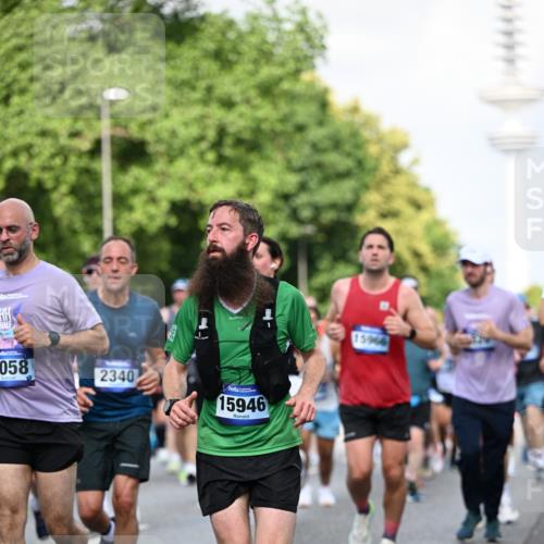 29.06.2025 - hella hamburg halbmarathon Dr. Thomas Lammeyer http://msf.ph/oto/8511312 29.06.2025 10:00:42 Kennedybrücke 1381, 1460, 1496, 1537, 1833, 1877, 2013, 2074, 2082, 2111, 2208, 2340, 2378, 2396, 2771, 2839, 2869, 2878, 2996, 3310, 3426, 3575, 3652, 3791, 4065, 4635, 4770, 4833, 4897, 4967, 5169, 5194, 5839, 6286, 6309, 6377, 6561, 6562, 7383, 7475, 8112, 8261, 8313, 8361, 8514, 8572, 8587, 8618, 8661, 8710, 8813, 8863, 8996, 9082, 9497, 9537, 9752, 9820, 9876, 9985, 10189, 10371, 10508, 10859, 11018, 11429 meine-sportfotos.de