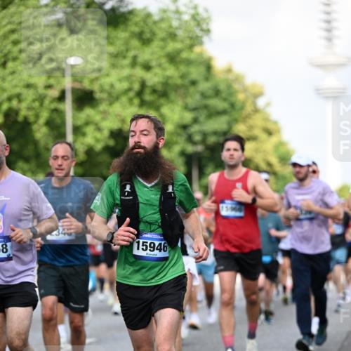 29.06.2025 - hella hamburg halbmarathon Dr. Thomas Lammeyer http://msf.ph/oto/8511317 29.06.2025 10:00:42 Kennedybrücke 1381, 1460, 1496, 1537, 1833, 1877, 2013, 2074, 2082, 2111, 2208, 2340, 2378, 2396, 2771, 2839, 2869, 2878, 2996, 3310, 3426, 3575, 3652, 3791, 4065, 4635, 4770, 4833, 4897, 4967, 5169, 5194, 5839, 6286, 6309, 6377, 6561, 6562, 7383, 7475, 8112, 8261, 8313, 8361, 8514, 8572, 8587, 8618, 8661, 8710, 8813, 8863, 8996, 9082, 9497, 9537, 9752, 9820, 9876, 9985, 10189, 10371, 10508, 10859, 11018, 11429 meine-sportfotos.de