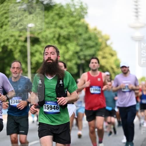 29.06.2025 - hella hamburg halbmarathon Dr. Thomas Lammeyer http://msf.ph/oto/8511324 29.06.2025 10:00:43 Kennedybrücke 1381, 1460, 1496, 1537, 1833, 1877, 2013, 2074, 2082, 2111, 2208, 2340, 2378, 2396, 2771, 2839, 2869, 2878, 2996, 3310, 3426, 3575, 3652, 3791, 4635, 4770, 4833, 4897, 4967, 5169, 5194, 5839, 6286, 6309, 6377, 6561, 6562, 7383, 7475, 8112, 8261, 8313, 8361, 8514, 8572, 8587, 8618, 8661, 8710, 8813, 8863, 8996, 9082, 9497, 9752, 9820, 9876, 9985, 10189, 10371, 10508, 10859, 11018, 11429 meine-sportfotos.de