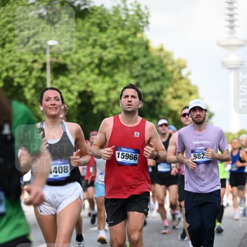 29.06.2025 - hella hamburg halbmarathon Dr. Thomas Lammeyer http://msf.ph/oto/8511350 29.06.2025 10:00:44 Kennedybrücke 1381, 1460, 1496, 1537, 1833, 2013, 2074, 2082, 2111, 2208, 2340, 2378, 2396, 2771, 2839, 2869, 2878, 2996, 3310, 3426, 3575, 3652, 3791, 4635, 4770, 4833, 4897, 4967, 5169, 5194, 5839, 6309, 6377, 6561, 6562, 7383, 7475, 8112, 8261, 8313, 8361, 8514, 8572, 8587, 8618, 8661, 8710, 8813, 8863, 8996, 9082, 9497, 9752, 9820, 9876, 9985, 10189, 10371, 10508, 10859, 11018, 11429 meine-sportfotos.de
