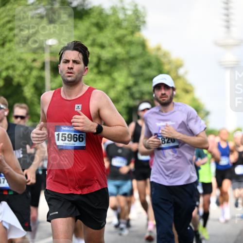 29.06.2025 - hella hamburg halbmarathon Dr. Thomas Lammeyer http://msf.ph/oto/8511377 29.06.2025 10:00:44 Kennedybrücke 1381, 1460, 1496, 1537, 1833, 2013, 2074, 2082, 2111, 2208, 2340, 2378, 2396, 2771, 2839, 2869, 2878, 2996, 3310, 3426, 3575, 3652, 3791, 4635, 4770, 4833, 4897, 4967, 5169, 5194, 5839, 6309, 6377, 6561, 6562, 7383, 7475, 8112, 8261, 8313, 8361, 8514, 8572, 8587, 8618, 8661, 8710, 8813, 8863, 8996, 9082, 9497, 9752, 9820, 9876, 9985, 10189, 10371, 10508, 10859, 11018, 11429 meine-sportfotos.de