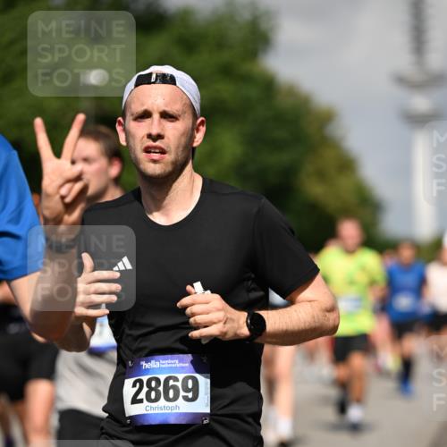 29.06.2025 - hella hamburg halbmarathon Dr. Thomas Lammeyer http://msf.ph/oto/8511520 29.06.2025 10:00:50 Kennedybrücke 1381, 1496, 1537, 1833, 2074, 2111, 2208, 2340, 2378, 2396, 2771, 2814, 2839, 2869, 2878, 3310, 3575, 3652, 3791, 4726, 4770, 4833, 4897, 5013, 5169, 5194, 5319, 5839, 6631, 7177, 8112, 8313, 8361, 8514, 8587, 8618, 8651, 8661, 8710, 8813, 8863, 8930, 8968, 8996, 9246, 9752, 9820, 9876, 9985, 10040, 10189, 10371, 10859, 11184, 11339, 11429 meine-sportfotos.de
