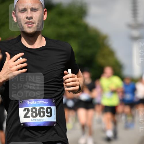 29.06.2025 - hella hamburg halbmarathon Dr. Thomas Lammeyer http://msf.ph/oto/8511528 29.06.2025 10:00:51 Kennedybrücke 1381, 1496, 1537, 1833, 2074, 2111, 2208, 2340, 2378, 2396, 2595, 2771, 2814, 2839, 2869, 2878, 3310, 3575, 3652, 3791, 4726, 4770, 4833, 4897, 5013, 5169, 5194, 5319, 5839, 6631, 7177, 7918, 8112, 8313, 8361, 8587, 8618, 8651, 8661, 8710, 8813, 8863, 8930, 8968, 8996, 9246, 9752, 9820, 9876, 9985, 10040, 10189, 10371, 10859, 10896, 11184, 11339, 11429 meine-sportfotos.de