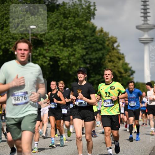 29.06.2025 - hella hamburg halbmarathon Dr. Thomas Lammeyer http://msf.ph/oto/8511545 29.06.2025 10:00:51 Kennedybrücke 1381, 1496, 1537, 1833, 2074, 2111, 2208, 2340, 2378, 2396, 2595, 2771, 2814, 2839, 2869, 2878, 3310, 3575, 3652, 3791, 4726, 4770, 4833, 4897, 5013, 5169, 5194, 5319, 5839, 6631, 7177, 7918, 8112, 8313, 8361, 8587, 8618, 8651, 8661, 8710, 8813, 8863, 8930, 8968, 8996, 9246, 9752, 9820, 9876, 9985, 10040, 10189, 10371, 10859, 10896, 11184, 11339, 11429 meine-sportfotos.de