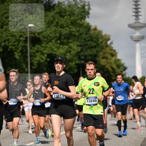 29.06.2025 - hella hamburg halbmarathon Dr. Thomas Lammeyer http://msf.ph/oto/8511568 29.06.2025 10:00:52 Kennedybrücke 1381, 1496, 1537, 1833, 2074, 2111, 2208, 2340, 2378, 2396, 2595, 2771, 2814, 2839, 2869, 2878, 3575, 3652, 3791, 4299, 4726, 4770, 4833, 4897, 5013, 5169, 5194, 5319, 5839, 6033, 6631, 7177, 7918, 8112, 8313, 8587, 8618, 8651, 8661, 8710, 8813, 8863, 8930, 8968, 9246, 9752, 9820, 9876, 9985, 10040, 10189, 10667, 10859, 10896, 11184, 11339, 11429 meine-sportfotos.de
