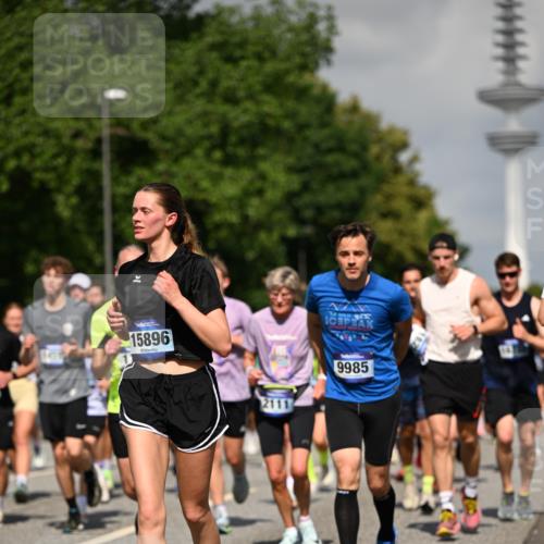 29.06.2025 - hella hamburg halbmarathon Dr. Thomas Lammeyer http://msf.ph/oto/8511632 29.06.2025 10:00:55 Kennedybrücke 1086, 1381, 1537, 1833, 2074, 2111, 2340, 2378, 2396, 2595, 2814, 2839, 2869, 2878, 3103, 3575, 3652, 3791, 4299, 4558, 4726, 4770, 4897, 5013, 5018, 5169, 5194, 5319, 5839, 6033, 6125, 6631, 7177, 7918, 8112, 8313, 8618, 8651, 8661, 8710, 8813, 8863, 8930, 8968, 9060, 9246, 9752, 9820, 9876, 9985, 10040, 10189, 10549, 10667, 10859, 10896, 11184, 11339, 11429 meine-sportfotos.de