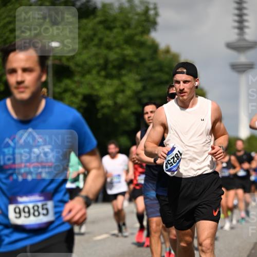 29.06.2025 - hella hamburg halbmarathon Dr. Thomas Lammeyer http://msf.ph/oto/8511691 29.06.2025 10:00:58 Kennedybrücke 1086, 1381, 1442, 1833, 2074, 2111, 2378, 2396, 2595, 2814, 2839, 2869, 2878, 3103, 3575, 3652, 3791, 4299, 4558, 4726, 4770, 4897, 5013, 5018, 5024, 5194, 5319, 5744, 5839, 6033, 6125, 6631, 7177, 7918, 8112, 8313, 8618, 8651, 8661, 8710, 8813, 8863, 8930, 8968, 9060, 9246, 9316, 9820, 9876, 9985, 10040, 10189, 10549, 10667, 10859, 10896, 11184, 11339, 11429 meine-sportfotos.de