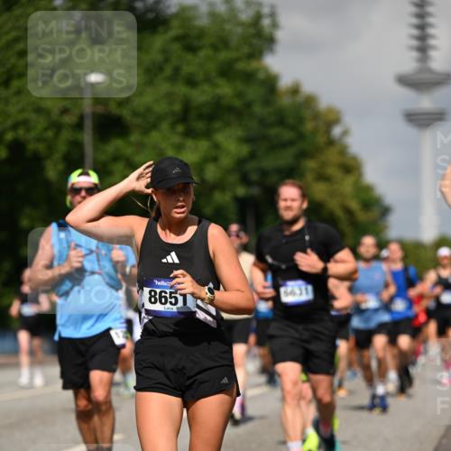29.06.2025 - hella hamburg halbmarathon Dr. Thomas Lammeyer http://msf.ph/oto/8511831 29.06.2025 10:01:03 Kennedybrücke 1086, 1327, 1381, 1442, 1833, 2074, 2111, 2119, 2396, 2595, 2814, 2855, 3103, 3575, 3652, 3791, 4261, 4299, 4558, 4726, 4770, 4897, 5013, 5018, 5024, 5319, 5744, 6033, 6125, 6631, 6762, 6795, 7177, 7259, 7918, 8447, 8651, 8813, 8930, 8968, 9060, 9246, 9316, 9876, 9985, 10040, 10133, 10191, 10192, 10549, 10667, 10896, 11184, 11339 meine-sportfotos.de