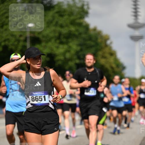 29.06.2025 - hella hamburg halbmarathon Dr. Thomas Lammeyer http://msf.ph/oto/8511835 29.06.2025 10:01:04 Kennedybrücke 1086, 1327, 1381, 1442, 1833, 2074, 2111, 2119, 2595, 2814, 2855, 3093, 3103, 3575, 3652, 3791, 4261, 4299, 4558, 4726, 4770, 4897, 5013, 5018, 5024, 5319, 5744, 6033, 6125, 6631, 6762, 6795, 7177, 7259, 7397, 7918, 8447, 8651, 8813, 8930, 8968, 9060, 9246, 9316, 9876, 9985, 10040, 10133, 10191, 10192, 10549, 10667, 10896, 11184, 11339 meine-sportfotos.de