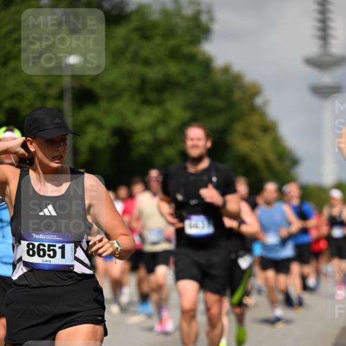 29.06.2025 - hella hamburg halbmarathon Dr. Thomas Lammeyer http://msf.ph/oto/8511840 29.06.2025 10:01:04 Kennedybrücke 1086, 1327, 1381, 1442, 1833, 2074, 2111, 2119, 2595, 2814, 2855, 3093, 3103, 3575, 3652, 3791, 4261, 4299, 4558, 4726, 4770, 4897, 5013, 5018, 5024, 5319, 5744, 6033, 6125, 6631, 6762, 6795, 7177, 7259, 7397, 7918, 8447, 8651, 8813, 8930, 8968, 9060, 9246, 9316, 9876, 9985, 10040, 10133, 10191, 10192, 10549, 10667, 10896, 11184, 11339 meine-sportfotos.de