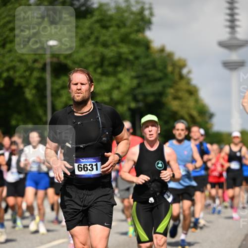 29.06.2025 - hella hamburg halbmarathon Dr. Thomas Lammeyer http://msf.ph/oto/8511861 29.06.2025 10:01:05 Kennedybrücke 1086, 1327, 1381, 1442, 1833, 2025, 2074, 2111, 2119, 2595, 2814, 2855, 3093, 3103, 3652, 3791, 4261, 4299, 4558, 4726, 4770, 4897, 5013, 5018, 5024, 5319, 5744, 6033, 6125, 6631, 6762, 6795, 6942, 7177, 7259, 7397, 7918, 8447, 8651, 8813, 8930, 8968, 9060, 9246, 9316, 9985, 10040, 10133, 10191, 10192, 10215, 10549, 10667, 10896, 11184, 11339 meine-sportfotos.de