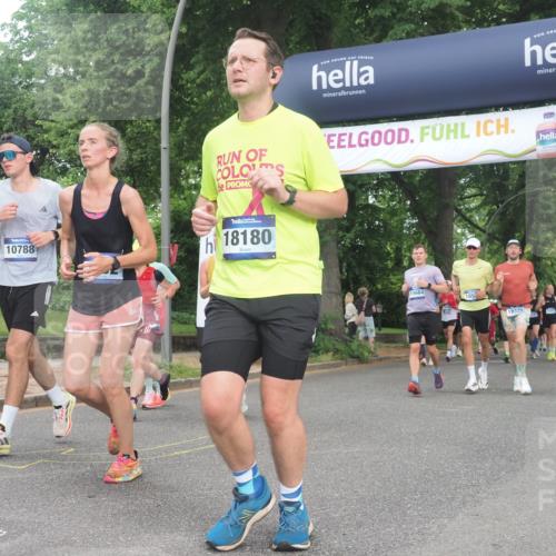 29.06.2025 - hella hamburg halbmarathon KatJ http://msf.ph/oto/8511886 29.06.2025 10:44:27 Zwischen KM18-KM19 1387, 2652, 2656, 3575, 4632, 5391, 6892, 7159 meine-sportfotos.de