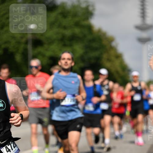 29.06.2025 - hella hamburg halbmarathon Dr. Thomas Lammeyer http://msf.ph/oto/8511914 29.06.2025 10:01:07 Kennedybrücke 1030, 1086, 1327, 1442, 2025, 2074, 2111, 2119, 2595, 2814, 2855, 3093, 3103, 3652, 3791, 4261, 4299, 4558, 4726, 4770, 4897, 5013, 5018, 5024, 5319, 5744, 6033, 6125, 6631, 6720, 6762, 6795, 6942, 7177, 7259, 7397, 7918, 7930, 7932, 8447, 8651, 8813, 8930, 8968, 9060, 9246, 9316, 9985, 10040, 10133, 10191, 10192, 10215, 10549, 10667, 10896, 11184, 11339 meine-sportfotos.de