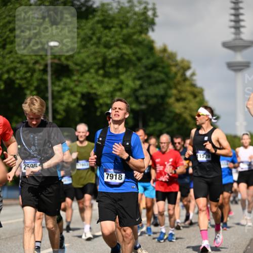 29.06.2025 - hella hamburg halbmarathon Dr. Thomas Lammeyer http://msf.ph/oto/8511938 29.06.2025 10:01:08 Kennedybrücke 1030, 1086, 1327, 1442, 2025, 2111, 2119, 2595, 2814, 2855, 3093, 3103, 3652, 3791, 4261, 4299, 4558, 4726, 4770, 4897, 5013, 5018, 5021, 5024, 5319, 5744, 6033, 6125, 6631, 6720, 6762, 6795, 6942, 7177, 7259, 7397, 7918, 7930, 7932, 8447, 8651, 8813, 8930, 8968, 9060, 9246, 9316, 9791, 9985, 10040, 10133, 10191, 10192, 10215, 10549, 10667, 10896, 11184, 11339 meine-sportfotos.de