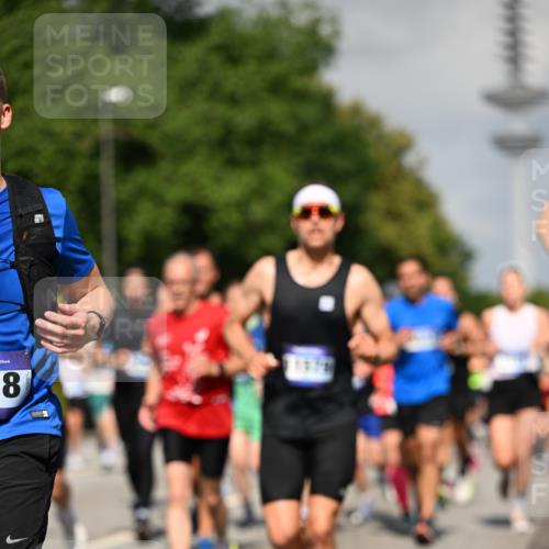 29.06.2025 - hella hamburg halbmarathon Dr. Thomas Lammeyer http://msf.ph/oto/8512020 29.06.2025 10:01:10 Kennedybrücke 1030, 1086, 1327, 1442, 2025, 2111, 2119, 2138, 2595, 2814, 2855, 3093, 3103, 3791, 4261, 4299, 4558, 4726, 4770, 5013, 5018, 5021, 5024, 5319, 5744, 5820, 6033, 6125, 6631, 6720, 6762, 6795, 6942, 7177, 7221, 7259, 7397, 7918, 7930, 7932, 8413, 8447, 8651, 8813, 8930, 8968, 9060, 9246, 9316, 9791, 9985, 9994, 10040, 10133, 10191, 10192, 10215, 10549, 10667, 10896, 11184, 11339 meine-sportfotos.de