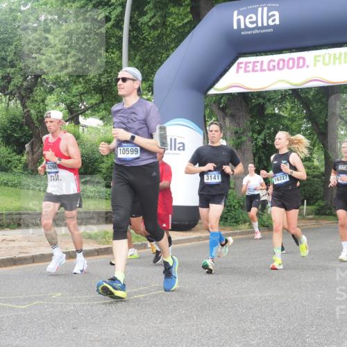 29.06.2025 - hella hamburg halbmarathon KatJ http://msf.ph/oto/8512038 29.06.2025 10:44:32 Zwischen KM18-KM19 1239, 1387, 2656, 3141, 4579, 6592 meine-sportfotos.de