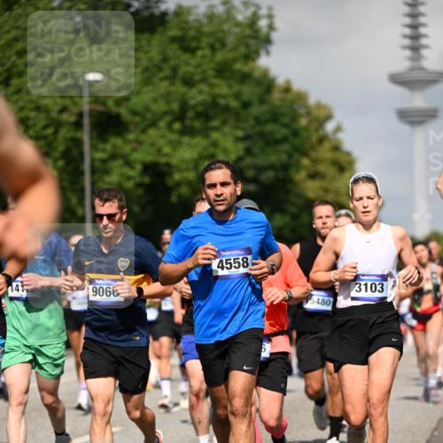 29.06.2025 - hella hamburg halbmarathon Dr. Thomas Lammeyer http://msf.ph/oto/8512098 29.06.2025 10:01:12 Kennedybrücke 1030, 1086, 1327, 1442, 2025, 2119, 2138, 2444, 2595, 2814, 2855, 3093, 3096, 3103, 3698, 3791, 4261, 4299, 4558, 4726, 4770, 5013, 5018, 5021, 5024, 5319, 5744, 5820, 6033, 6125, 6631, 6720, 6762, 6795, 6942, 7177, 7221, 7259, 7397, 7918, 7930, 7932, 8413, 8447, 8651, 8813, 8930, 8968, 9060, 9246, 9316, 9739, 9791, 9994, 10040, 10133, 10191, 10192, 10215, 10549, 10667, 10896, 11143, 11184, 11339, 11430 meine-sportfotos.de