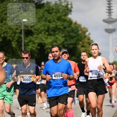 29.06.2025 - hella hamburg halbmarathon Dr. Thomas Lammeyer http://msf.ph/oto/8512102 29.06.2025 10:01:12 Kennedybrücke 1030, 1086, 1327, 1442, 2025, 2119, 2138, 2444, 2595, 2814, 2855, 3093, 3096, 3103, 3698, 3791, 4261, 4299, 4558, 4726, 4770, 5013, 5018, 5021, 5024, 5319, 5744, 5820, 6033, 6125, 6631, 6720, 6762, 6795, 6942, 7177, 7221, 7259, 7397, 7918, 7930, 7932, 8413, 8447, 8651, 8813, 8930, 8968, 9060, 9246, 9316, 9739, 9791, 9994, 10040, 10133, 10191, 10192, 10215, 10549, 10667, 10896, 11143, 11184, 11339, 11430 meine-sportfotos.de