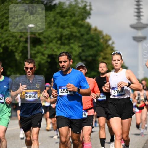 29.06.2025 - hella hamburg halbmarathon Dr. Thomas Lammeyer http://msf.ph/oto/8512105 29.06.2025 10:01:12 Kennedybrücke 1030, 1086, 1327, 1442, 2025, 2119, 2138, 2444, 2595, 2814, 2855, 3093, 3096, 3103, 3698, 3791, 4261, 4299, 4558, 4726, 4770, 5013, 5018, 5021, 5024, 5319, 5744, 5820, 6033, 6125, 6631, 6720, 6762, 6795, 6942, 7177, 7221, 7259, 7397, 7918, 7930, 7932, 8413, 8447, 8651, 8813, 8930, 8968, 9060, 9246, 9316, 9739, 9791, 9994, 10040, 10133, 10191, 10192, 10215, 10549, 10667, 10896, 11143, 11184, 11339, 11430 meine-sportfotos.de