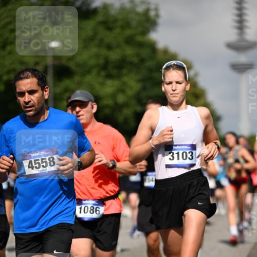 29.06.2025 - hella hamburg halbmarathon Dr. Thomas Lammeyer http://msf.ph/oto/8512136 29.06.2025 10:01:13 Kennedybrücke 1030, 1086, 1094, 1327, 1442, 2025, 2119, 2138, 2444, 2595, 2814, 2855, 3093, 3096, 3103, 3698, 4261, 4299, 4558, 4726, 5013, 5018, 5021, 5024, 5319, 5744, 5820, 5907, 6033, 6125, 6631, 6720, 6762, 6795, 6942, 7177, 7221, 7259, 7397, 7918, 7930, 7932, 8413, 8447, 8651, 8930, 8968, 9060, 9246, 9316, 9739, 9791, 9994, 10040, 10133, 10191, 10192, 10215, 10549, 10667, 10896, 11143, 11184, 11339, 11430 meine-sportfotos.de
