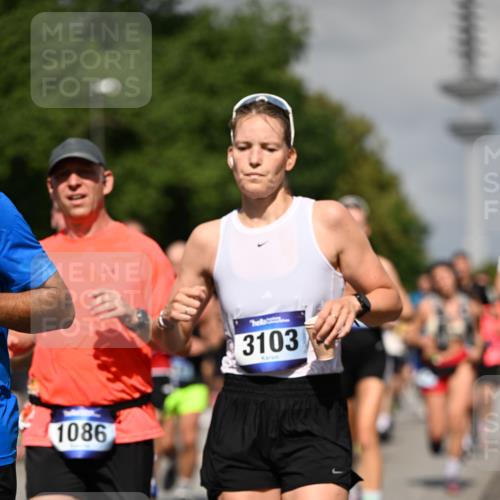 29.06.2025 - hella hamburg halbmarathon Dr. Thomas Lammeyer http://msf.ph/oto/8512156 29.06.2025 10:01:14 Kennedybrücke 1030, 1086, 1094, 1327, 1442, 2025, 2119, 2138, 2444, 2595, 2814, 2855, 3093, 3096, 3103, 3698, 4261, 4299, 4558, 4726, 5013, 5018, 5021, 5024, 5319, 5744, 5820, 5907, 6033, 6125, 6631, 6720, 6762, 6795, 6942, 7177, 7221, 7259, 7397, 7918, 7930, 7932, 8172, 8413, 8447, 8651, 8930, 8968, 9060, 9246, 9316, 9739, 9791, 9994, 10040, 10133, 10191, 10192, 10215, 10368, 10376, 10549, 10667, 10896, 11143, 11184, 11339, 11430 meine-sportfotos.de