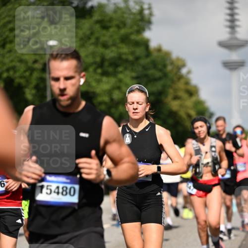 29.06.2025 - hella hamburg halbmarathon Dr. Thomas Lammeyer http://msf.ph/oto/8512196 29.06.2025 10:01:15 Kennedybrücke 1030, 1086, 1094, 1327, 1442, 2025, 2119, 2138, 2444, 2595, 2814, 2855, 3093, 3096, 3103, 3698, 4261, 4299, 4558, 4726, 5013, 5018, 5021, 5024, 5319, 5744, 5820, 5907, 6033, 6125, 6631, 6720, 6762, 6795, 6942, 7177, 7221, 7259, 7397, 7918, 7930, 7932, 8172, 8413, 8447, 8651, 8930, 8968, 9060, 9246, 9316, 9739, 9791, 9994, 10040, 10133, 10191, 10192, 10215, 10368, 10376, 10549, 10667, 10896, 11143, 11184, 11339, 11430 meine-sportfotos.de