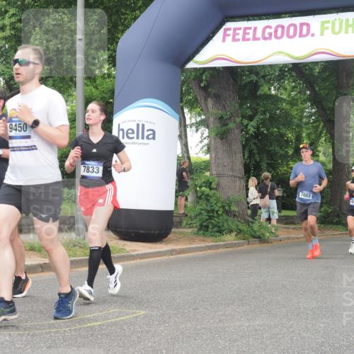 29.06.2025 - hella hamburg halbmarathon KatJ http://msf.ph/oto/8512258 29.06.2025 10:44:41 Zwischen KM18-KM19 2711, 7082, 7833, 8322 meine-sportfotos.de