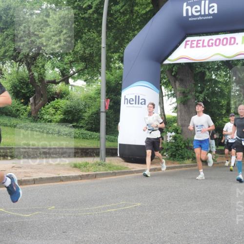 29.06.2025 - hella hamburg halbmarathon KatJ http://msf.ph/oto/8512392 29.06.2025 10:44:47 Zwischen KM18-KM19 1611, 2236, 6595, 7082 meine-sportfotos.de