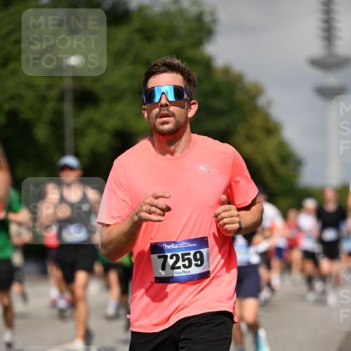 29.06.2025 - hella hamburg halbmarathon Dr. Thomas Lammeyer http://msf.ph/oto/8512409 29.06.2025 10:01:20 Kennedybrücke 1030, 1086, 1094, 1193, 1327, 1422, 1442, 2025, 2119, 2138, 2252, 2444, 2595, 2814, 2855, 2946, 3048, 3058, 3093, 3096, 3103, 3698, 3999, 4261, 4299, 4558, 5013, 5018, 5021, 5024, 5032, 5633, 5744, 5820, 5907, 6033, 6125, 6374, 6720, 6762, 6795, 6942, 7134, 7221, 7259, 7397, 7742, 7918, 7930, 7932, 8172, 8413, 8447, 9060, 9214, 9316, 9739, 9791, 9994, 10133, 10191, 10192, 10215, 10368, 10376, 10549, 10667, 10860, 10896, 11143, 11339, 11430 meine-sportfotos.de