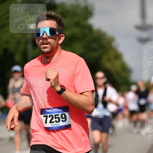 29.06.2025 - hella hamburg halbmarathon Dr. Thomas Lammeyer http://msf.ph/oto/8512428 29.06.2025 10:01:21 Kennedybrücke 1030, 1086, 1094, 1193, 1320, 1327, 1422, 1442, 2025, 2119, 2138, 2252, 2444, 2595, 2855, 2946, 3048, 3058, 3093, 3096, 3103, 3698, 3999, 4261, 4299, 4558, 5018, 5021, 5024, 5032, 5633, 5744, 5820, 5907, 6033, 6125, 6374, 6720, 6762, 6795, 6942, 7134, 7221, 7259, 7397, 7742, 7918, 7930, 7932, 8172, 8413, 8447, 8973, 9060, 9214, 9227, 9316, 9739, 9791, 9994, 10133, 10191, 10192, 10215, 10368, 10376, 10549, 10667, 10860, 10896, 11143, 11430 meine-sportfotos.de