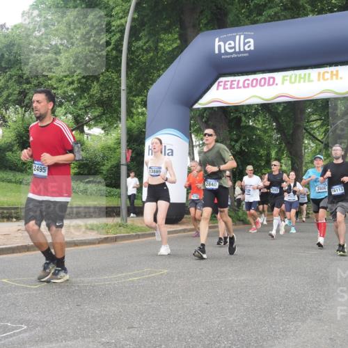 29.06.2025 - hella hamburg halbmarathon KatJ http://msf.ph/oto/8512527 29.06.2025 10:44:52 Zwischen KM18-KM19 1611, 2282, 2806, 2840, 6595, 7856 meine-sportfotos.de