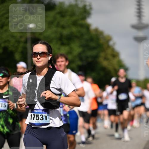 29.06.2025 - hella hamburg halbmarathon Dr. Thomas Lammeyer http://msf.ph/oto/8512528 29.06.2025 10:01:23 Kennedybrücke 1030, 1086, 1094, 1193, 1320, 1321, 1327, 1422, 1442, 2025, 2119, 2138, 2252, 2444, 2855, 2946, 3048, 3058, 3093, 3096, 3103, 3698, 3999, 4261, 4558, 5018, 5021, 5024, 5032, 5633, 5744, 5820, 5907, 6125, 6374, 6569, 6720, 6762, 6795, 6942, 7134, 7221, 7259, 7397, 7742, 7930, 7932, 7952, 8172, 8413, 8447, 8973, 9060, 9214, 9227, 9316, 9739, 9791, 9994, 10133, 10191, 10192, 10215, 10368, 10376, 10549, 10860, 11143, 11430 meine-sportfotos.de
