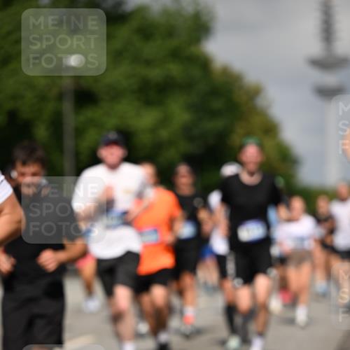 29.06.2025 - hella hamburg halbmarathon Dr. Thomas Lammeyer http://msf.ph/oto/8512602 29.06.2025 10:01:25 Kennedybrücke 1030, 1086, 1094, 1193, 1320, 1321, 1327, 1422, 1442, 2025, 2119, 2138, 2252, 2444, 2855, 2946, 3048, 3058, 3093, 3096, 3103, 3698, 3999, 4261, 4379, 4558, 5021, 5024, 5032, 5633, 5744, 5820, 5907, 6374, 6569, 6720, 6762, 6776, 6795, 6942, 7134, 7221, 7259, 7397, 7742, 7930, 7932, 7952, 7973, 8172, 8413, 8447, 8973, 9214, 9227, 9316, 9739, 9791, 9994, 10133, 10191, 10192, 10215, 10368, 10376, 10549, 10860, 11143, 11430 meine-sportfotos.de