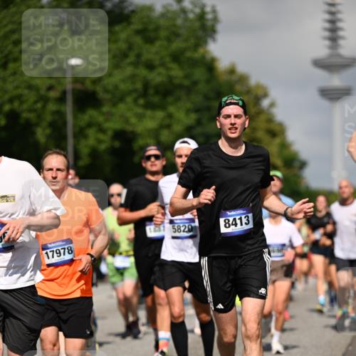 29.06.2025 - hella hamburg halbmarathon Dr. Thomas Lammeyer http://msf.ph/oto/8512636 29.06.2025 10:01:26 Kennedybrücke 1030, 1094, 1193, 1320, 1321, 1327, 1422, 1442, 2025, 2119, 2138, 2252, 2444, 2855, 2946, 3048, 3058, 3093, 3096, 3698, 3999, 4261, 4379, 5021, 5024, 5032, 5633, 5744, 5820, 5907, 6374, 6569, 6720, 6762, 6776, 6795, 6942, 7134, 7221, 7259, 7397, 7742, 7930, 7932, 7952, 7973, 8172, 8413, 8447, 8973, 9214, 9227, 9316, 9739, 9791, 9994, 10133, 10191, 10192, 10215, 10368, 10376, 10860, 11143, 11430 meine-sportfotos.de