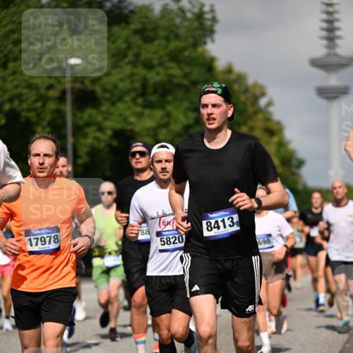 29.06.2025 - hella hamburg halbmarathon Dr. Thomas Lammeyer http://msf.ph/oto/8512647 29.06.2025 10:01:27 Kennedybrücke 1030, 1094, 1193, 1320, 1321, 1327, 1422, 1442, 2025, 2119, 2138, 2252, 2444, 2855, 2946, 3048, 3058, 3093, 3096, 3698, 3999, 4261, 4379, 5021, 5024, 5032, 5633, 5744, 5820, 5907, 6374, 6569, 6720, 6762, 6776, 6795, 6942, 7134, 7221, 7259, 7397, 7478, 7742, 7930, 7932, 7952, 7973, 8172, 8413, 8447, 8973, 9214, 9227, 9316, 9739, 9791, 9994, 10133, 10191, 10192, 10215, 10368, 10376, 10860, 11143, 11430 meine-sportfotos.de