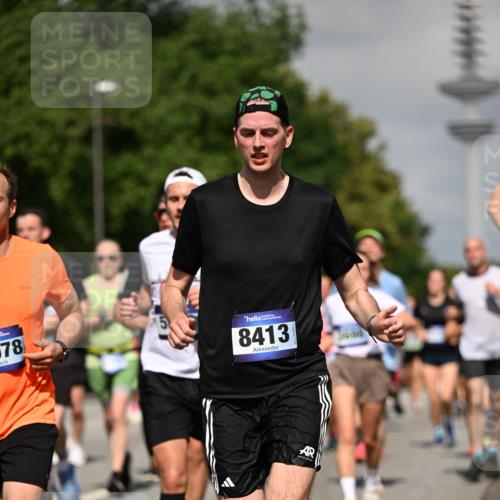 29.06.2025 - hella hamburg halbmarathon Dr. Thomas Lammeyer http://msf.ph/oto/8512658 29.06.2025 10:01:27 Kennedybrücke 1030, 1094, 1193, 1320, 1321, 1327, 1422, 1442, 2025, 2119, 2138, 2252, 2444, 2855, 2946, 3048, 3058, 3093, 3096, 3698, 3999, 4261, 4379, 5021, 5024, 5032, 5633, 5744, 5820, 5907, 6374, 6569, 6720, 6762, 6776, 6795, 6942, 7134, 7221, 7259, 7397, 7478, 7742, 7930, 7932, 7952, 7973, 8172, 8413, 8447, 8973, 9214, 9227, 9316, 9739, 9791, 9994, 10133, 10191, 10192, 10215, 10368, 10376, 10860, 11143, 11430 meine-sportfotos.de