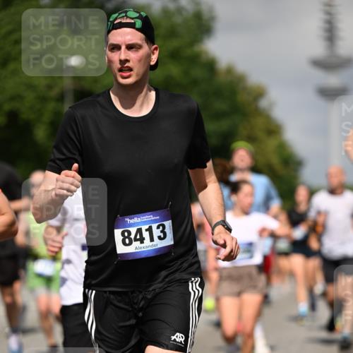 29.06.2025 - hella hamburg halbmarathon Dr. Thomas Lammeyer http://msf.ph/oto/8512679 29.06.2025 10:01:28 Kennedybrücke 1030, 1094, 1193, 1320, 1321, 1327, 1422, 1442, 2025, 2119, 2138, 2252, 2444, 2855, 2946, 3048, 3058, 3093, 3096, 3698, 3999, 4261, 4379, 5021, 5024, 5032, 5633, 5744, 5820, 5907, 6374, 6569, 6628, 6720, 6762, 6776, 6795, 6942, 7134, 7221, 7259, 7397, 7478, 7742, 7930, 7932, 7952, 7973, 8172, 8413, 8447, 8973, 9214, 9227, 9739, 9791, 9994, 10133, 10191, 10192, 10215, 10368, 10376, 10860, 11143, 11430 meine-sportfotos.de