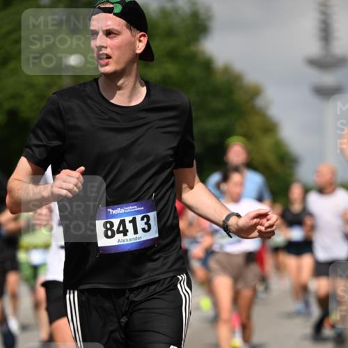 29.06.2025 - hella hamburg halbmarathon Dr. Thomas Lammeyer http://msf.ph/oto/8512684 29.06.2025 10:01:28 Kennedybrücke 1030, 1094, 1193, 1320, 1321, 1327, 1422, 1442, 2025, 2119, 2138, 2252, 2444, 2855, 2946, 3048, 3058, 3093, 3096, 3698, 3999, 4261, 4379, 5021, 5024, 5032, 5633, 5744, 5820, 5907, 6374, 6569, 6628, 6720, 6762, 6776, 6795, 6942, 7134, 7221, 7259, 7397, 7478, 7742, 7930, 7932, 7952, 7973, 8172, 8413, 8447, 8973, 9214, 9227, 9739, 9791, 9994, 10133, 10191, 10192, 10215, 10368, 10376, 10860, 11143, 11430 meine-sportfotos.de
