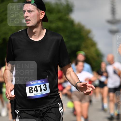 29.06.2025 - hella hamburg halbmarathon Dr. Thomas Lammeyer http://msf.ph/oto/8512690 29.06.2025 10:01:28 Kennedybrücke 1030, 1094, 1193, 1320, 1321, 1327, 1422, 1442, 2025, 2119, 2138, 2252, 2444, 2855, 2946, 3048, 3058, 3093, 3096, 3698, 3999, 4261, 4379, 5021, 5024, 5032, 5633, 5744, 5820, 5907, 6374, 6569, 6628, 6720, 6762, 6776, 6795, 6942, 7134, 7221, 7259, 7397, 7478, 7742, 7930, 7932, 7952, 7973, 8172, 8413, 8447, 8973, 9214, 9227, 9739, 9791, 9994, 10133, 10191, 10192, 10215, 10368, 10376, 10860, 11143, 11430 meine-sportfotos.de