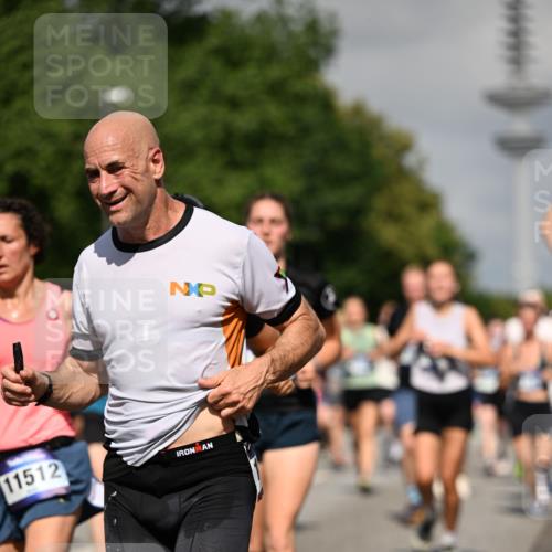 29.06.2025 - hella hamburg halbmarathon Dr. Thomas Lammeyer http://msf.ph/oto/8512806 29.06.2025 10:01:32 Kennedybrücke 1030, 1094, 1193, 1320, 1321, 1335, 1422, 1870, 2025, 2138, 2252, 2397, 2444, 2855, 2946, 3048, 3058, 3093, 3096, 3698, 3999, 4379, 5021, 5032, 5633, 5820, 5907, 6374, 6569, 6628, 6720, 6776, 6942, 7134, 7221, 7259, 7397, 7478, 7594, 7742, 7930, 7932, 7952, 7973, 8172, 8176, 8413, 8689, 8973, 9214, 9227, 9739, 9791, 9994, 10133, 10191, 10192, 10215, 10368, 10376, 10860, 11143, 11430 meine-sportfotos.de
